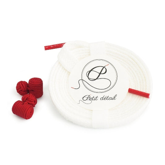 Ensemble Lacets Made in France et Bouton de Manchette - Lacets en coton classique supérieur Blanc et Rouge - Boutons de manchette forme Baril Rouge - vue de face - Petit-détail.com