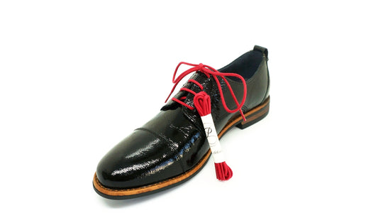 Lacets coton ciré rouge - Made in France - Chaussure noire Pack - Face - Petit-détail.com