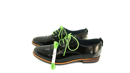 Lacets coton ciré vert - Made in France - Chaussure noire Paire Pack - Face - Petit-détail.com