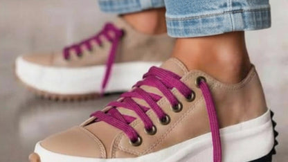 Lacets sneakers coton biologique certifié GOTS - Magenta Intense - Made in France - En Situation - Unisexe - Paire - Petit-détail.com