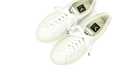 Lacets sneakers coton bio certifié blanc et rouge framboise - Made in France - Unisexe Paire - Dessus - Petit-détail.com