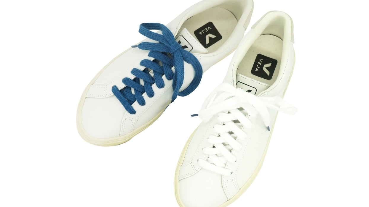 Lacets sneakers coton bio certifié - bleu profond - blanc et bleu nuit - Made in France - Unisexe Paire - Dessus - Petit-détail.com