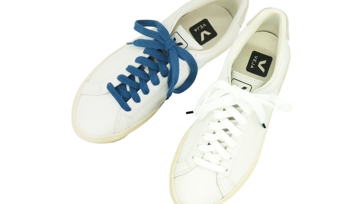 Lacets sneakers coton bio certifié - bleu profond - blanc et noir cobalt - Made in France - Unisexe Paire - Dessus - Petit-détail.com
