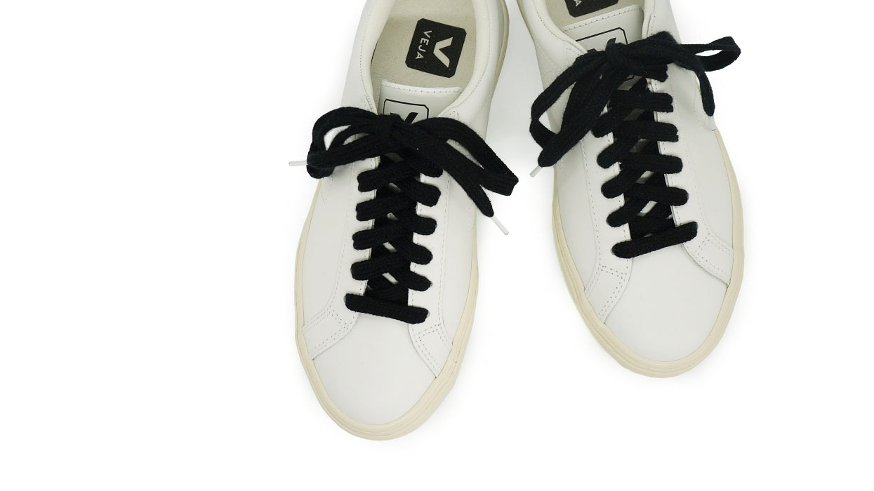 Lacets sneakers coton bio certifié - noir eclipse et blanc - Made in France - Unisexe Paire - Dessus - Petit-détail.com