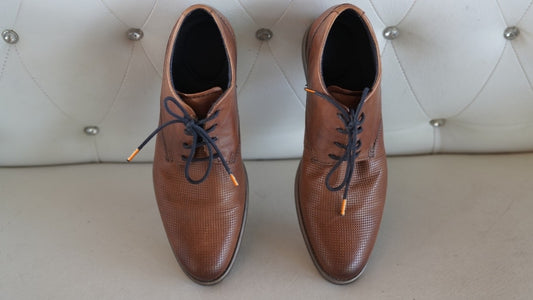 Lacets coton ciré - Marron & Orange - Made in France - En Situation - Unisexe - Paire - Petit-détail.com