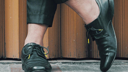 Lacets coton ciré - Noir & Jaune - Made in France - En Situation - Unisexe - Paire - Petit-détail.com